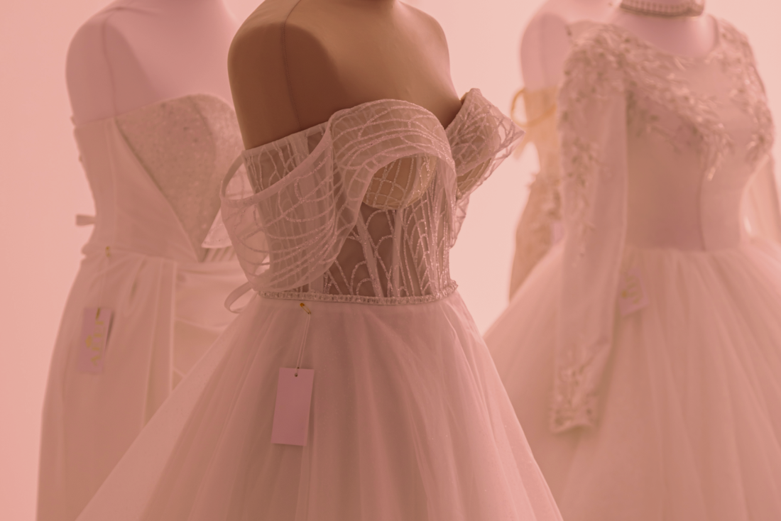 A-Line vs Mermaid Wedding Dresses